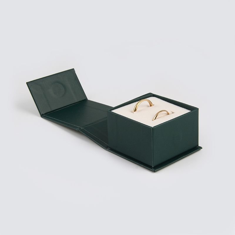 CAIXA RIGIDA C/ IMÃ P - ALIANÇA 5,5*5,5 1 UNIDADE