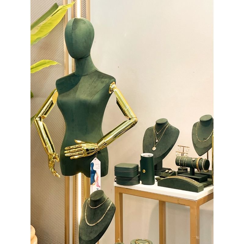 MANEQUIM ARTICULADO PARA JOIAS, ROUPAS E ACESSORIOS (VERDE e DOURADO BASE TRES PONTAS)